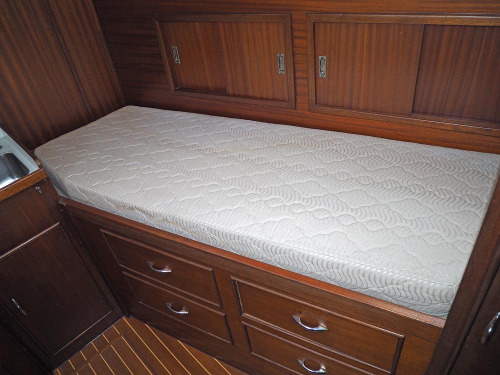 Cabin en avant, H&eacute;bergements